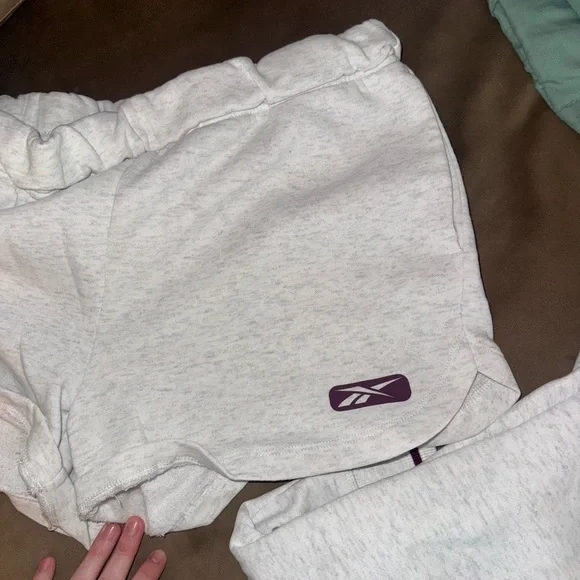 Reebok Light Gray Sweatshirt with Burgundy Logo Matching Shorts Set - Picture 5 of 7